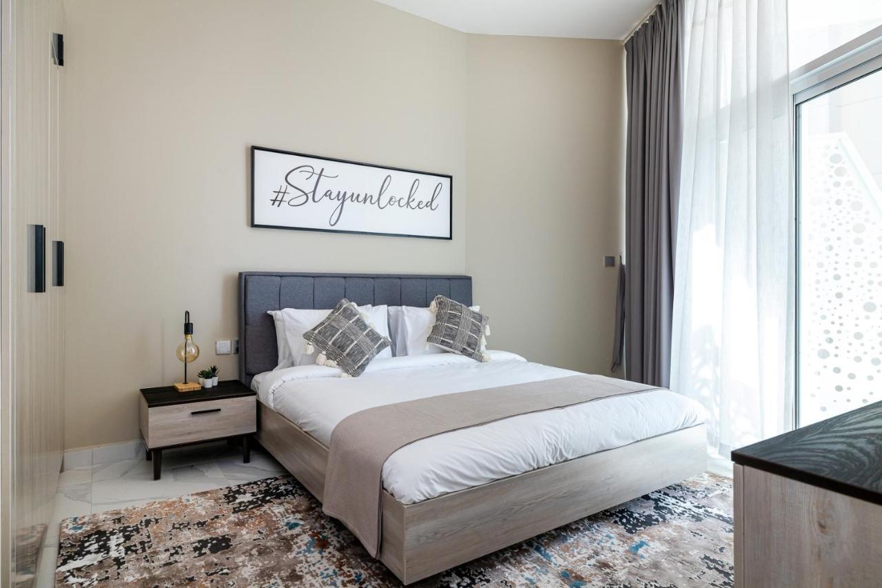 Unlock Waters Edge Apartment Dubai Bagian luar foto