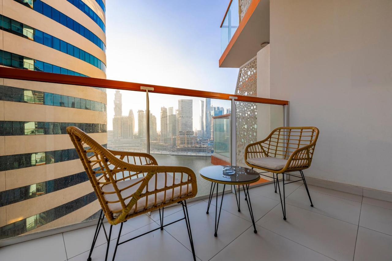 Unlock Waters Edge Apartment Dubai Bagian luar foto